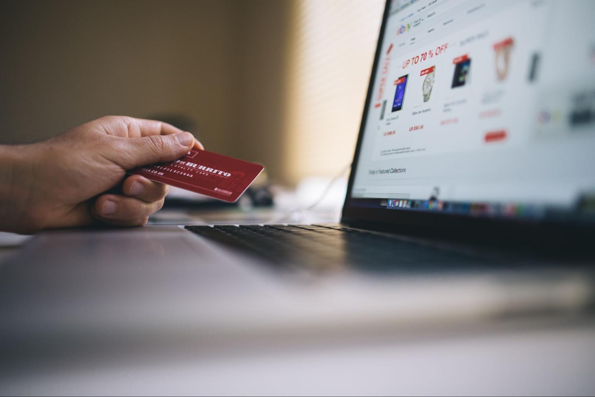 Unpacking the Differences between E-commerce and Brick-and-Mortar Retail Accounting