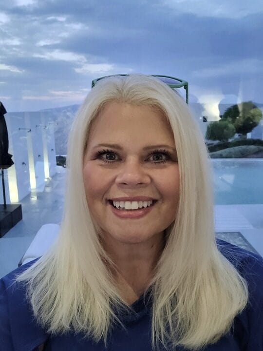 Tracy Rhew